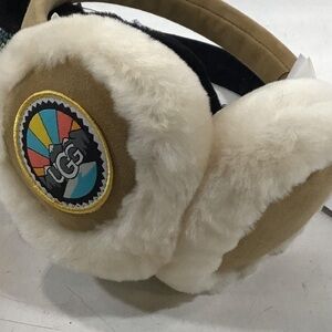NEW!! Women’s UGG Classic Chestnut Earmuff